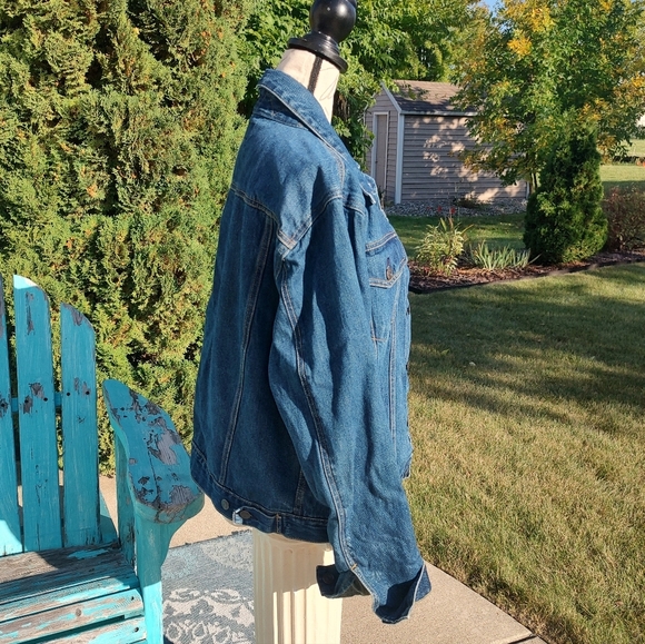 Steve & Barry's Jean Jacket Large Classic Denim Relaxed Fit! - Picture 5 of 7